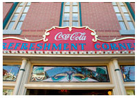 Disneyland - Dining - Refreshment Corner